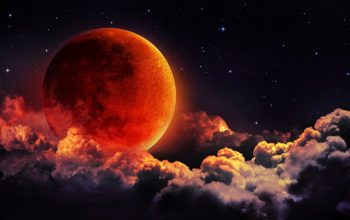 Luna portocalie – Remina Radu