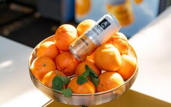 A sosit Mandarina: AQUA Carpatica, puritate cu gust de fructe